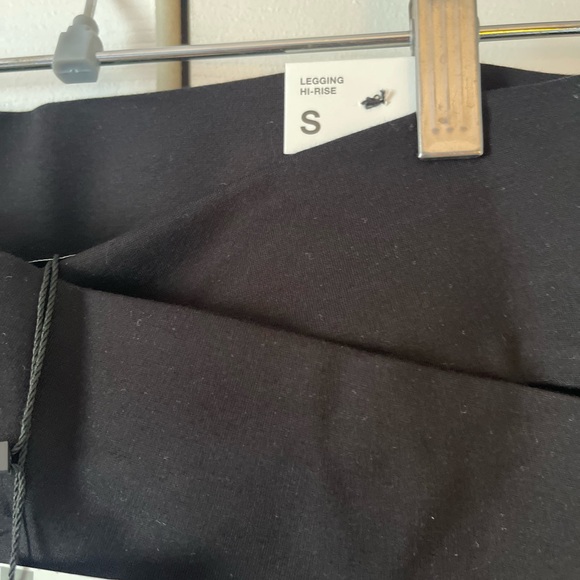 Zara High Rise Black Leggings Size Medium and Small -NWT - Picture 2 of 10